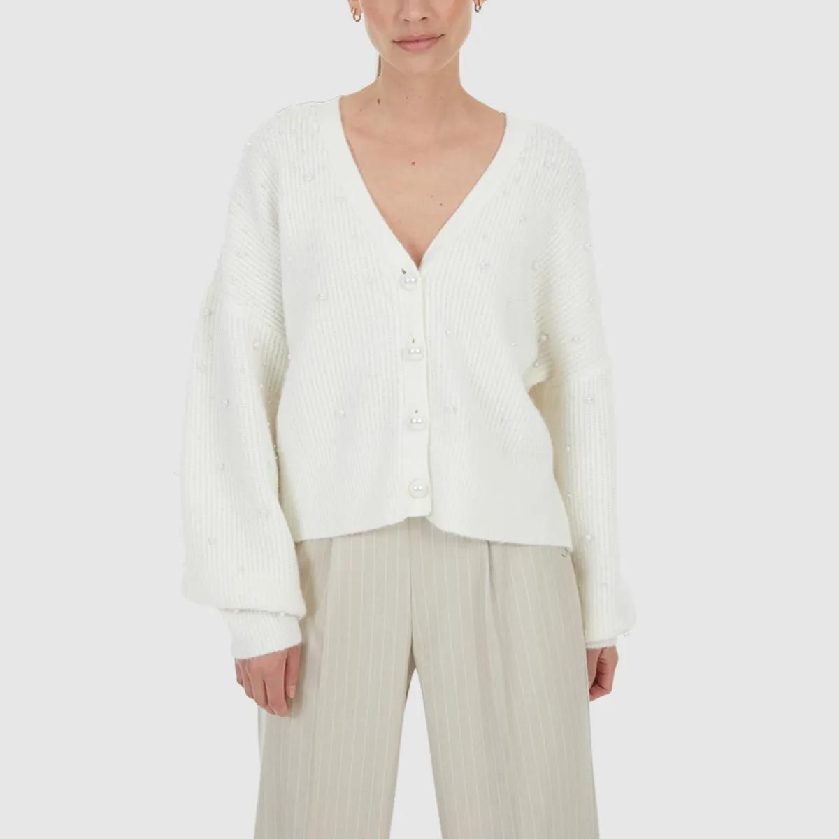 Strickjacke mit V-Ausschnitt und Perlen