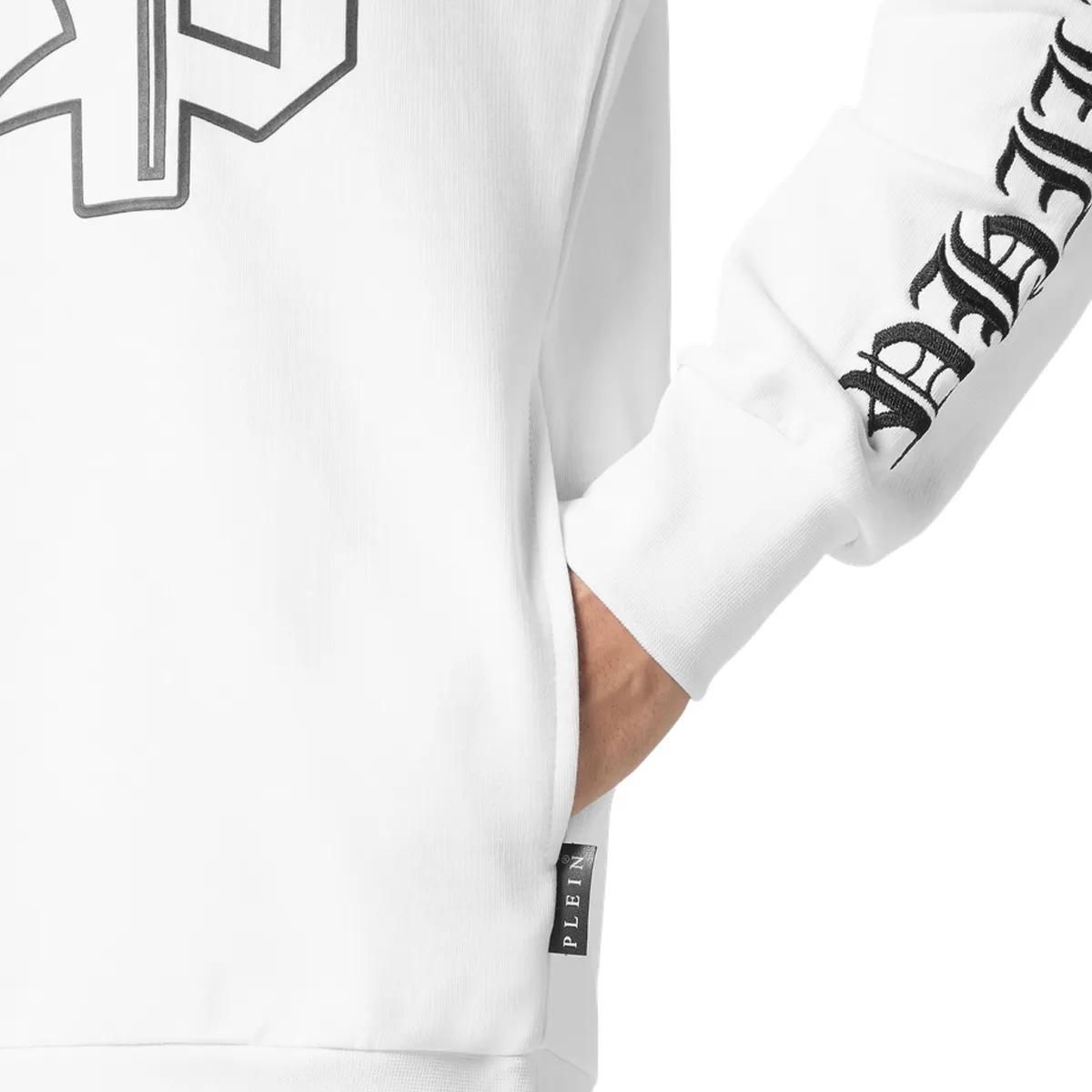 Fleece Hoodie mit Gothic-Logo