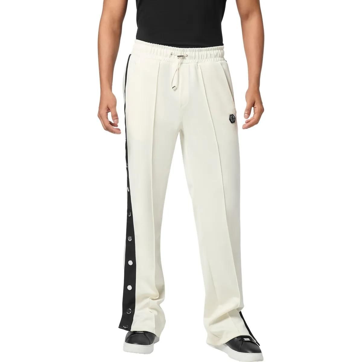 Locker sitzende Loungehose mit Knopfdetails
