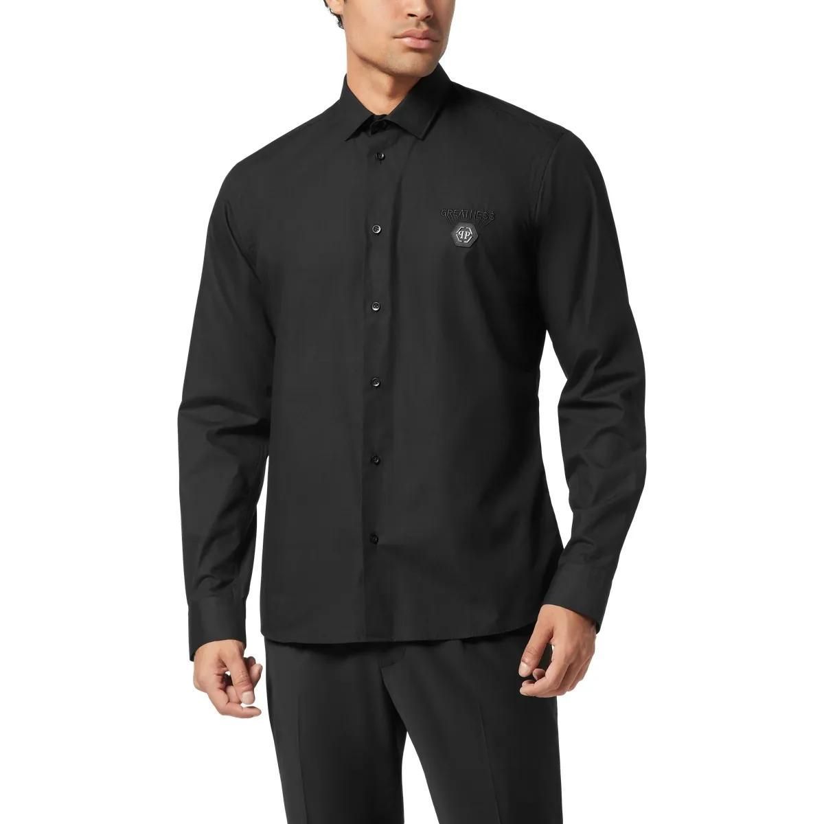 Schwarzes Langarm-Baumwollhemd