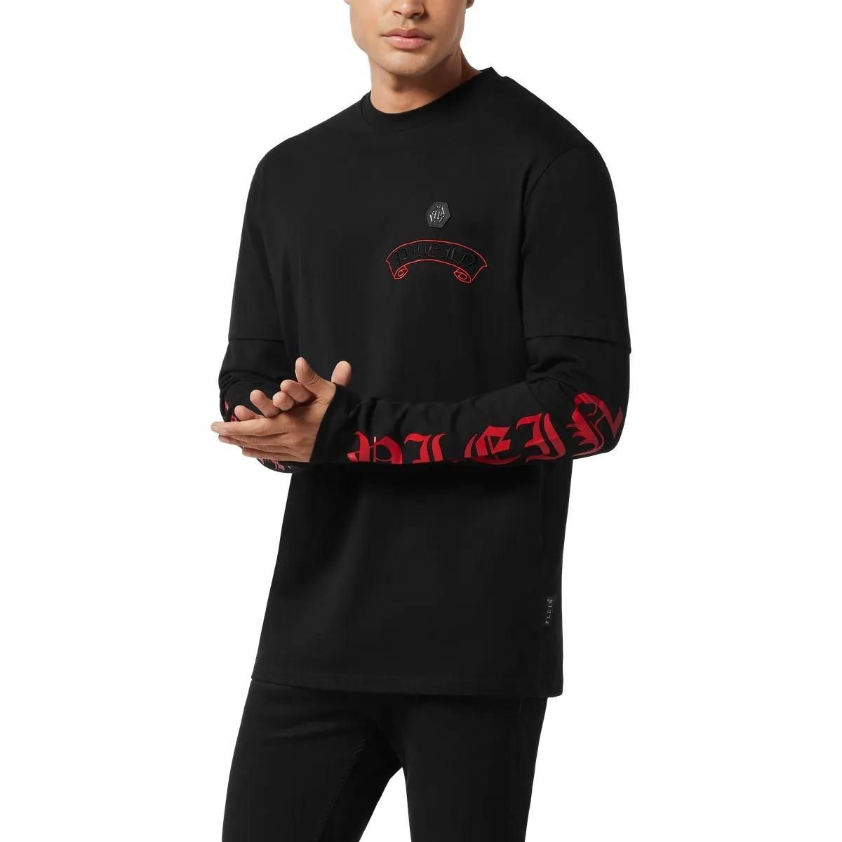 Modernes Langarmshirt mit Grafikdruck