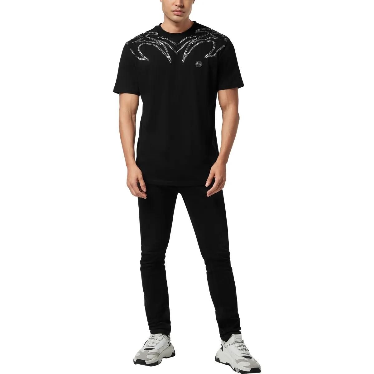 T-Shirt mit Rundhalsausschnitt und Nietenbesatz