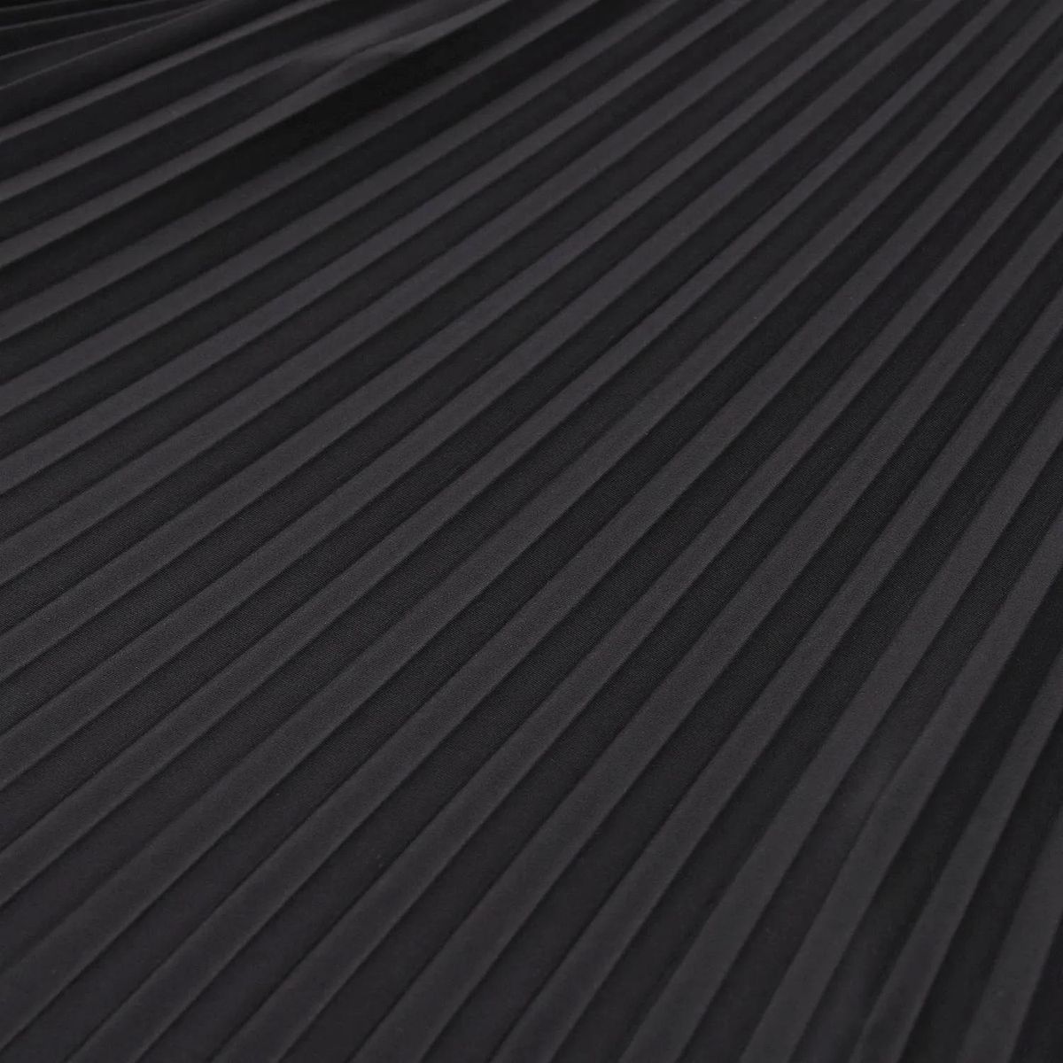 Elegantes Plissee-Maxikleid