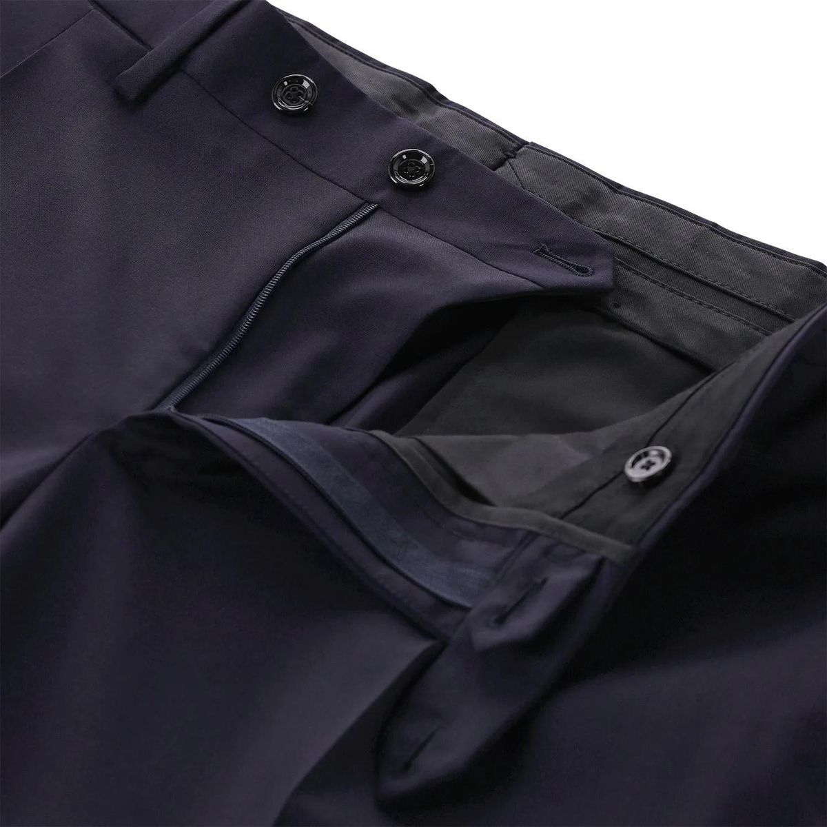 Eleganter marineblauer Wollanzug