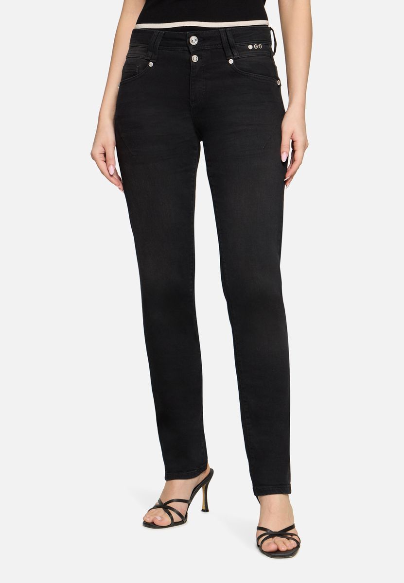 Moderne Boyfriend-Jeans mit mittelhoher Taille