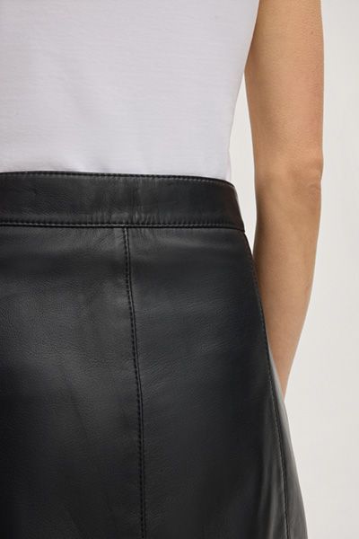 JOOP! Schwarzer A-Linien-Lederrock mit Knopfleiste