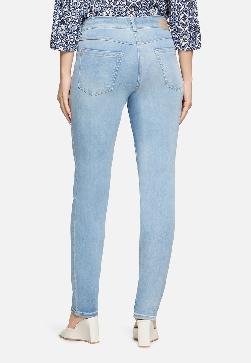 Klassische Slim Fit Jeans