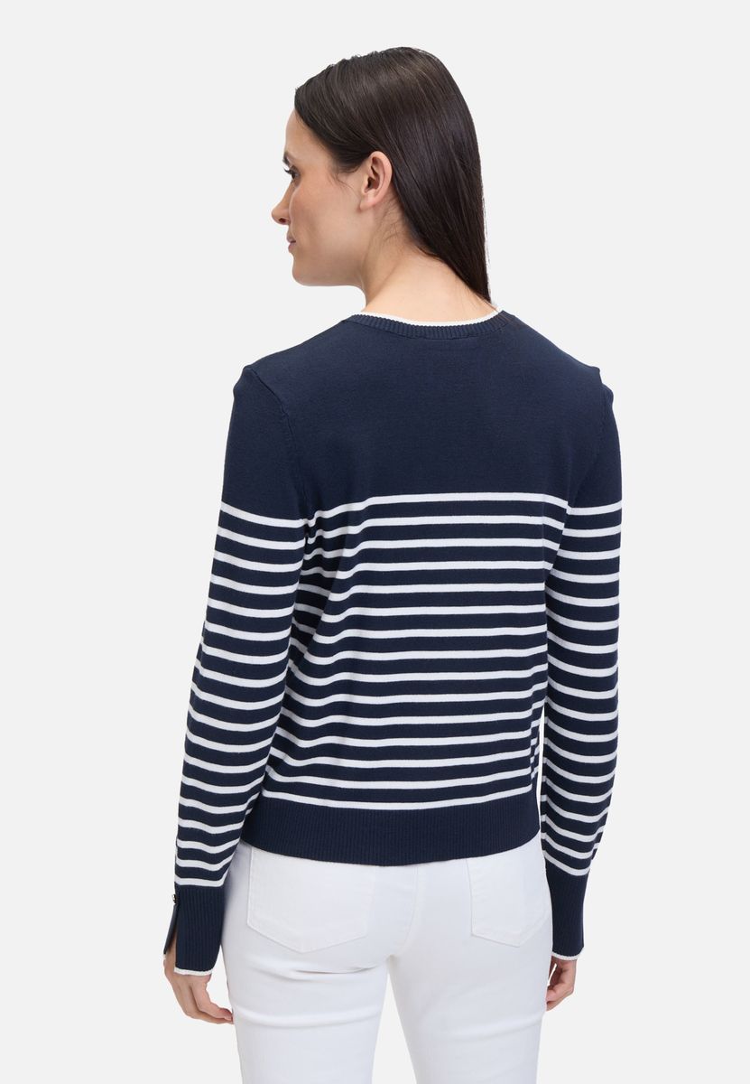 Gestreifte Strickjacke mit Knopfleiste