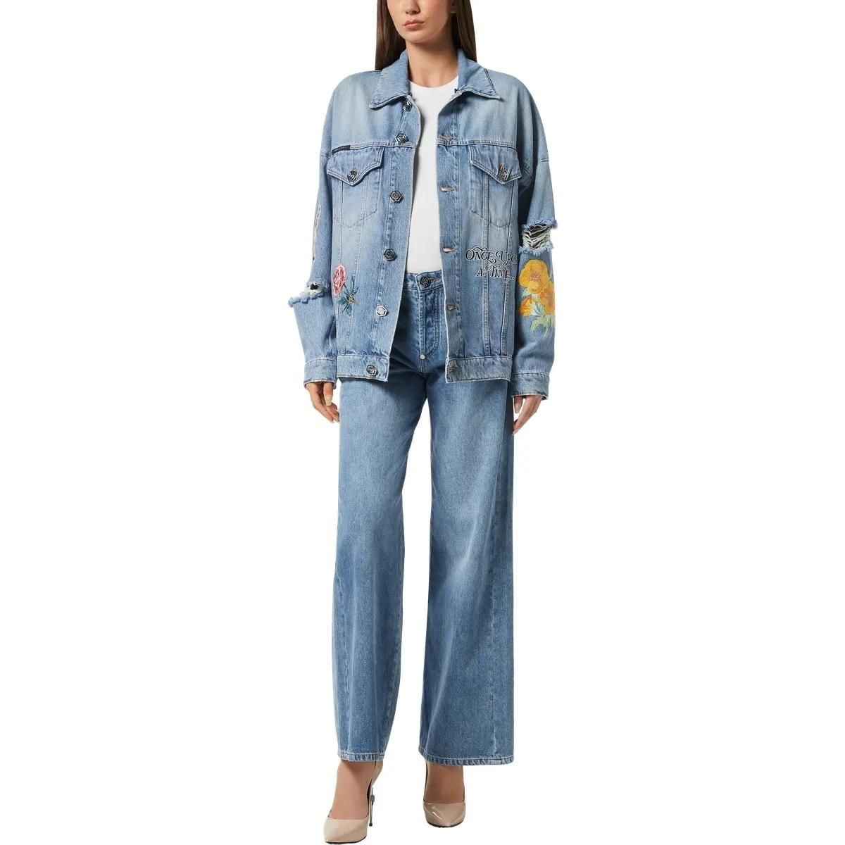 Jeansjacke im Used-Look mit Applikationen