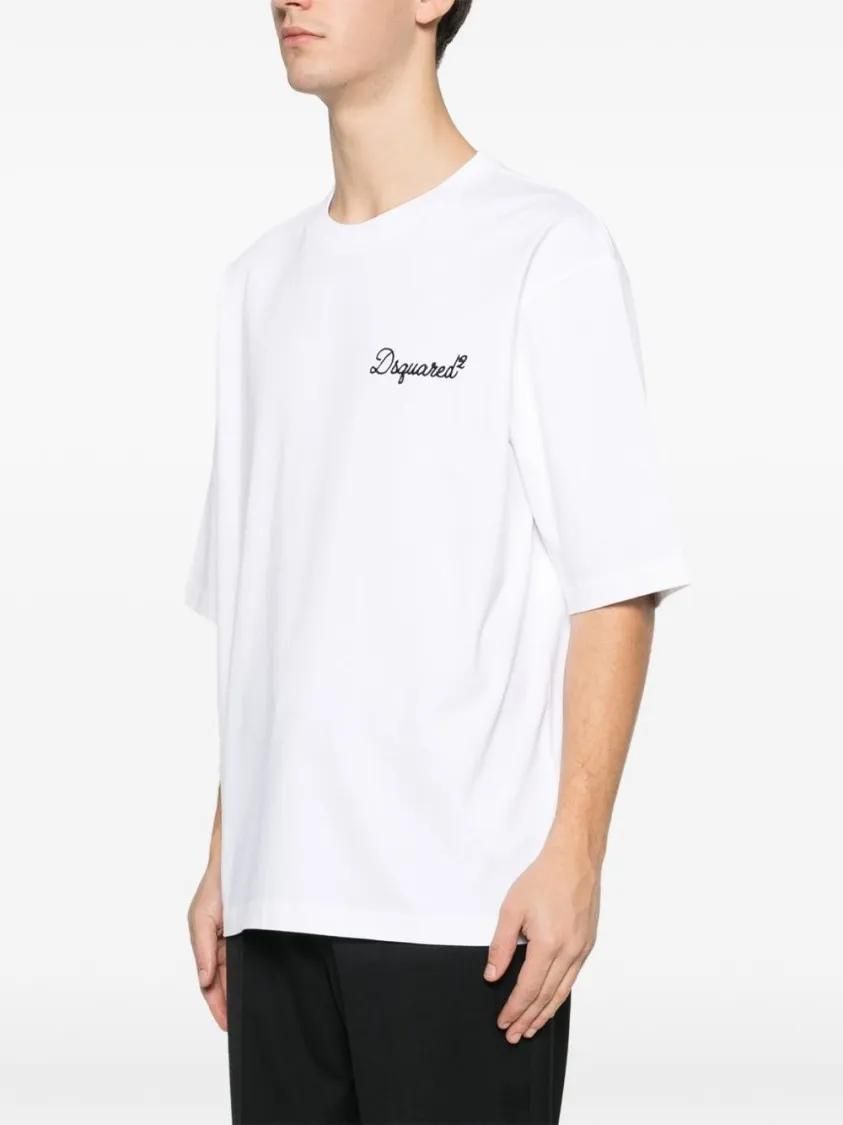Minimalistisches weißes Baumwoll-T-Shirt mit Logo