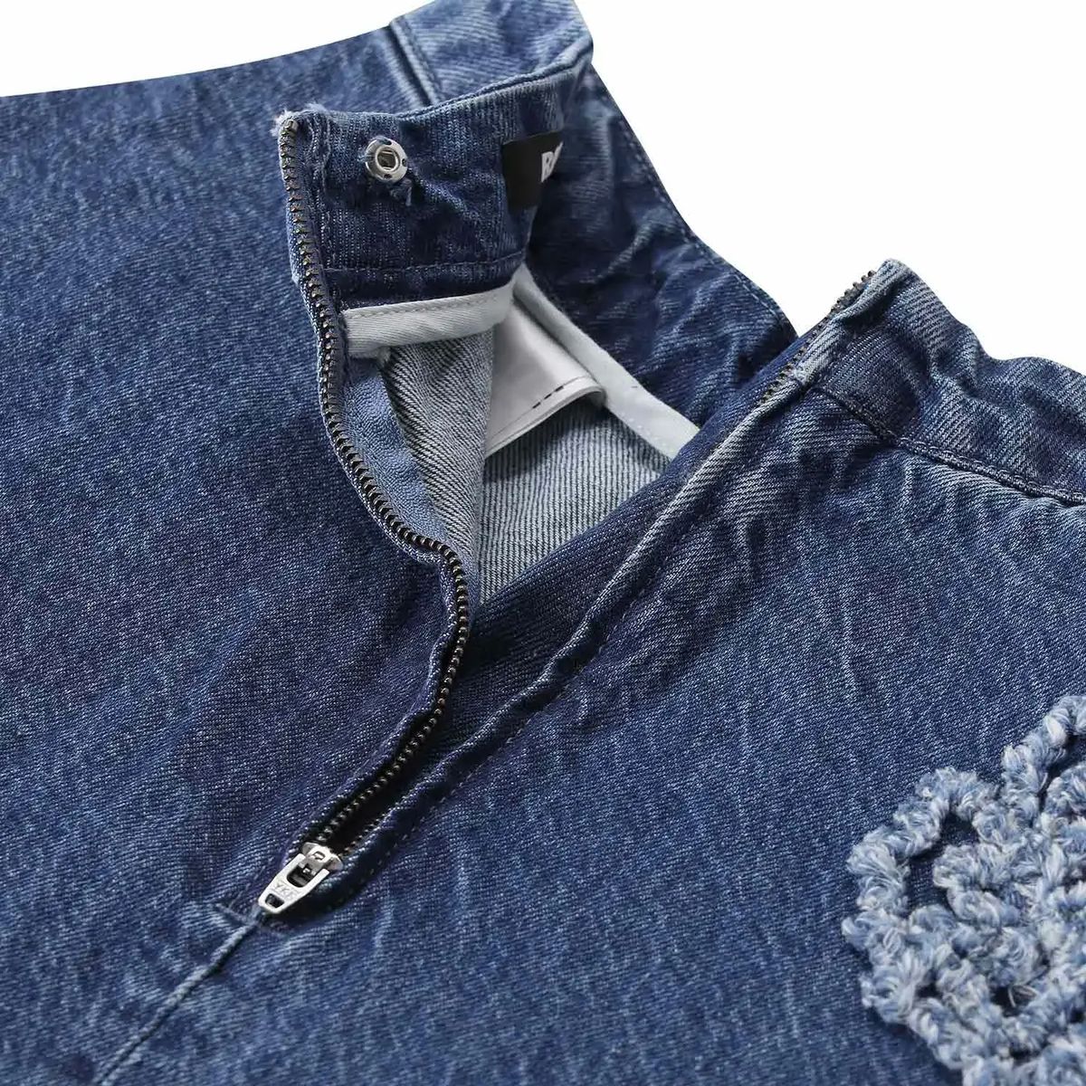 A-Linien-Midirock aus Denim mit Blumenstickerei