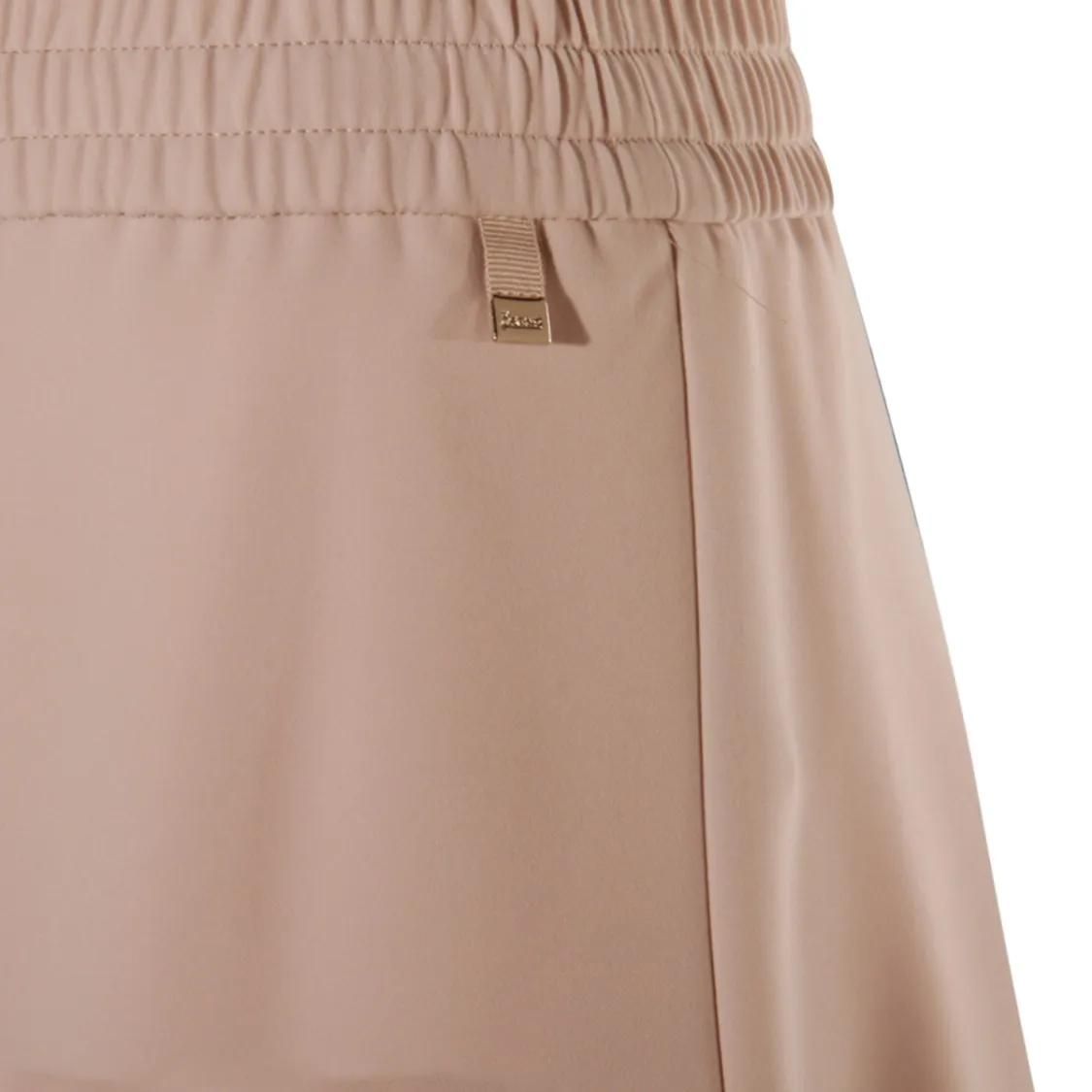 Eleganter, fließender Maxi-Rock in Beige