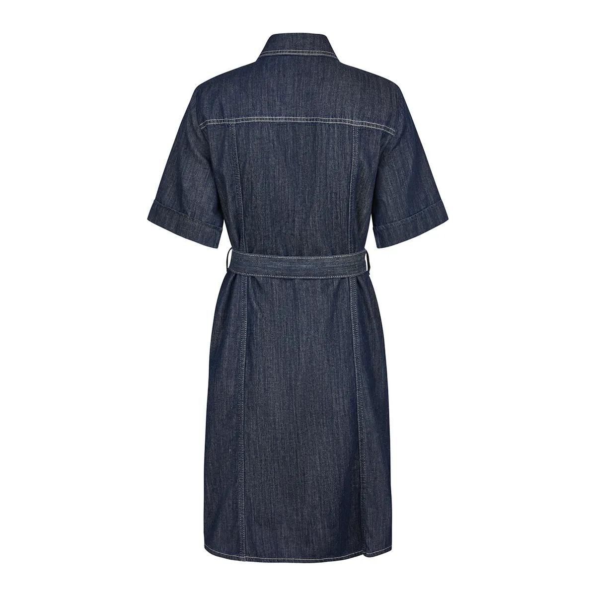 Jeanshemdkleid mit Gürtel