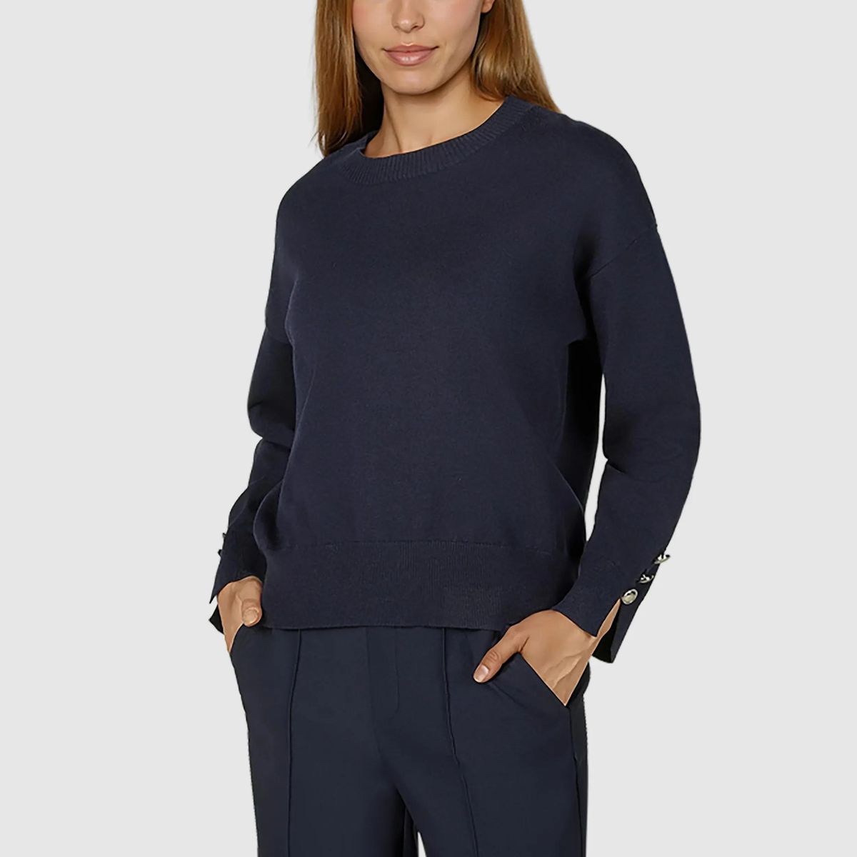 Marineblauer Strickpullover mit Rundhalsausschnitt