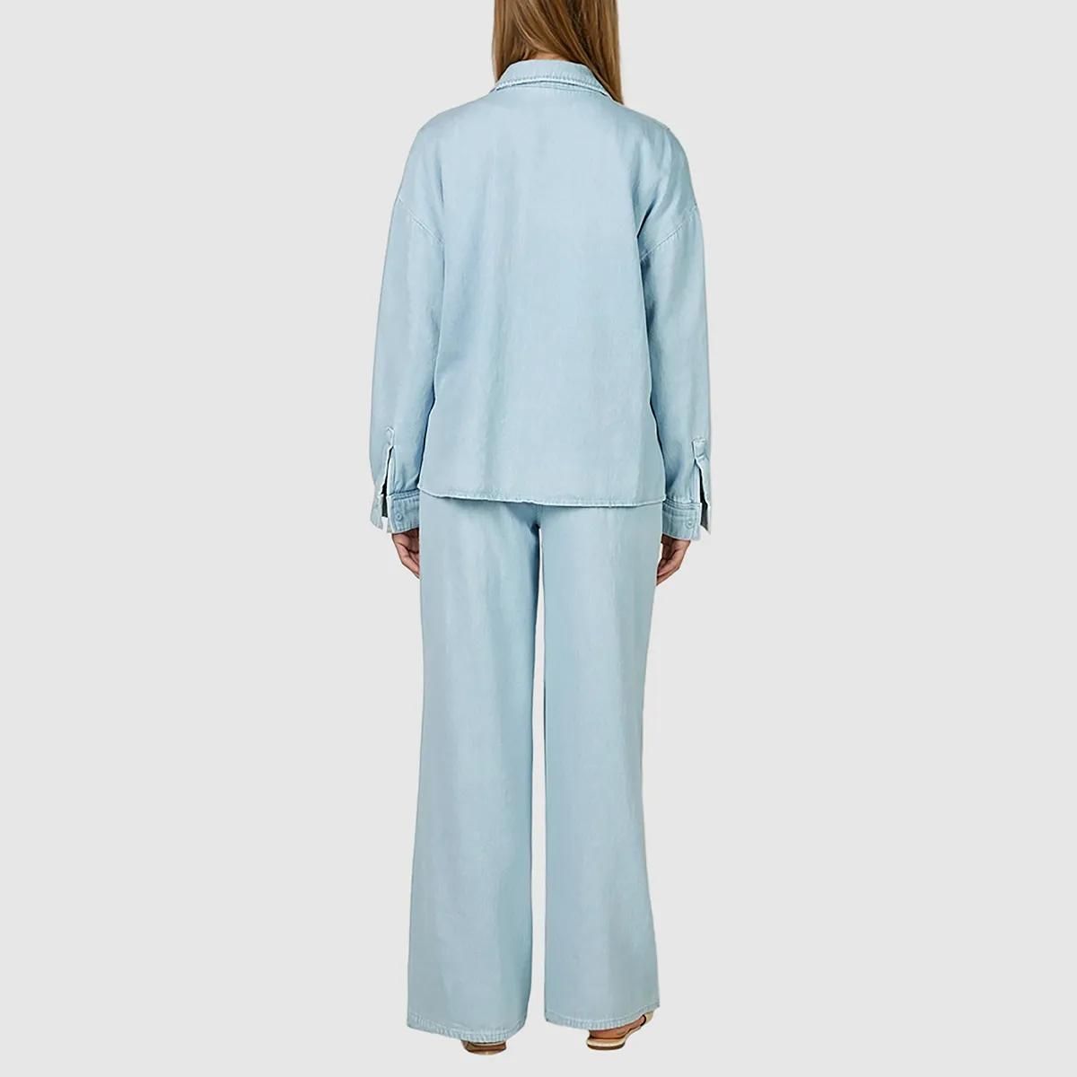 Weite Jeans mit heller Waschung