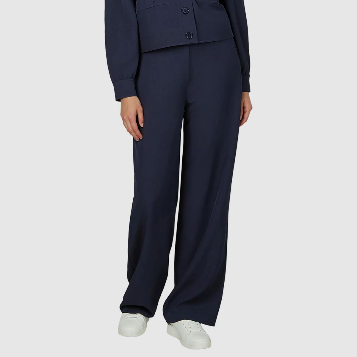 Marineblaue, pflegeleichte Hose mit weitem Bein