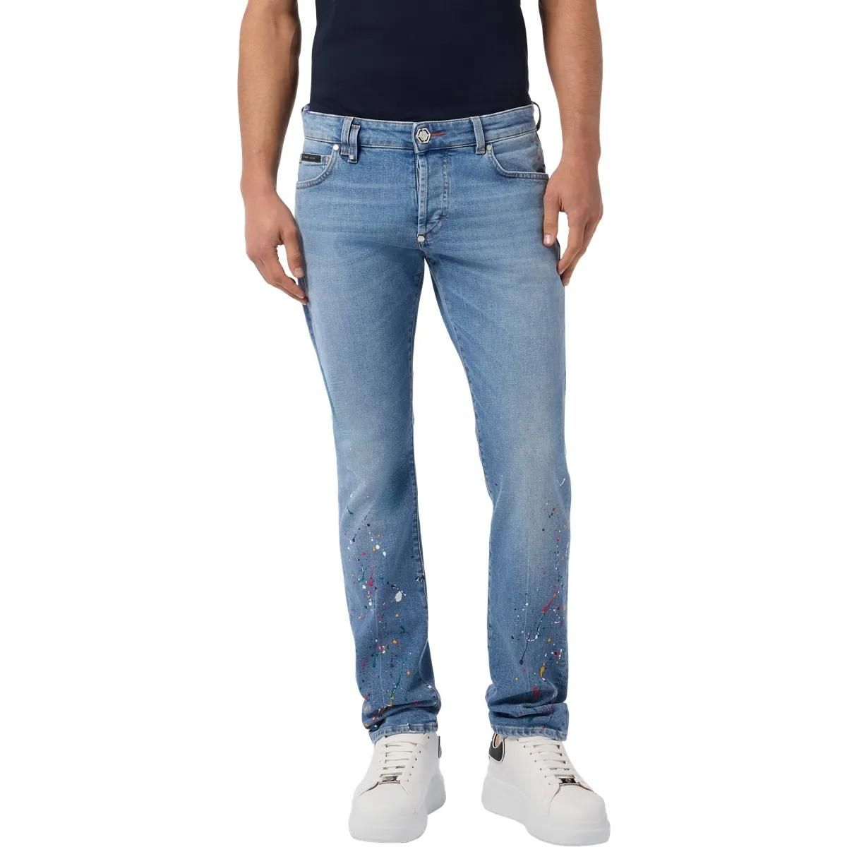 Super gerade geschnittene Jeans mit Farbspritzern