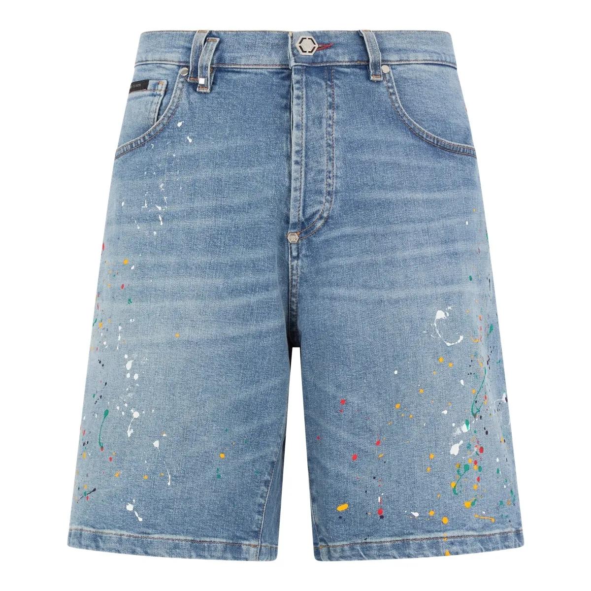 Jeansshorts in heller Waschung mit Farbspritzern