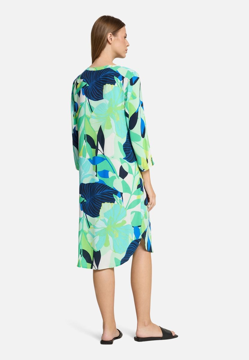 Lässiges Kleid mit Blumendruck und Kragen