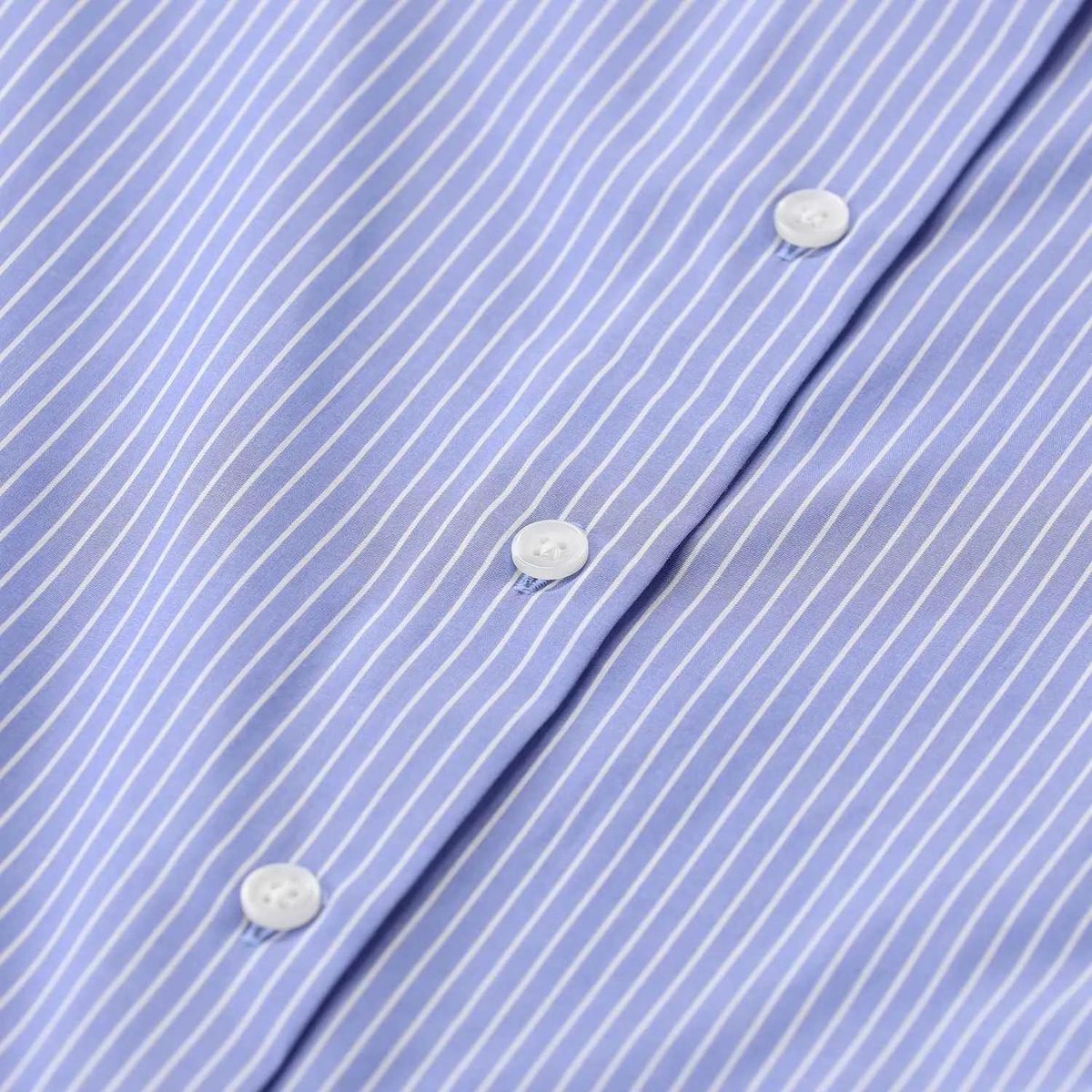 Gestreiftes Baumwollhemd mit Knopfleiste