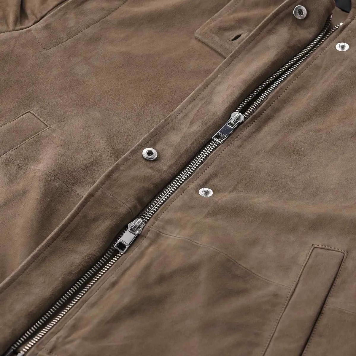 Übergroße Wildlederjacke