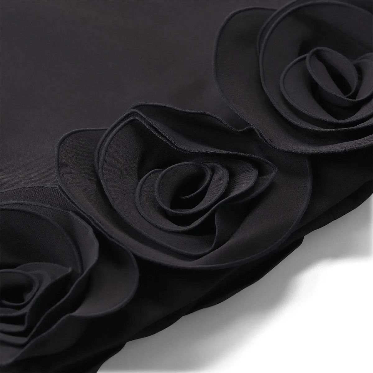 Chices Minikleid mit floralen Applikationen