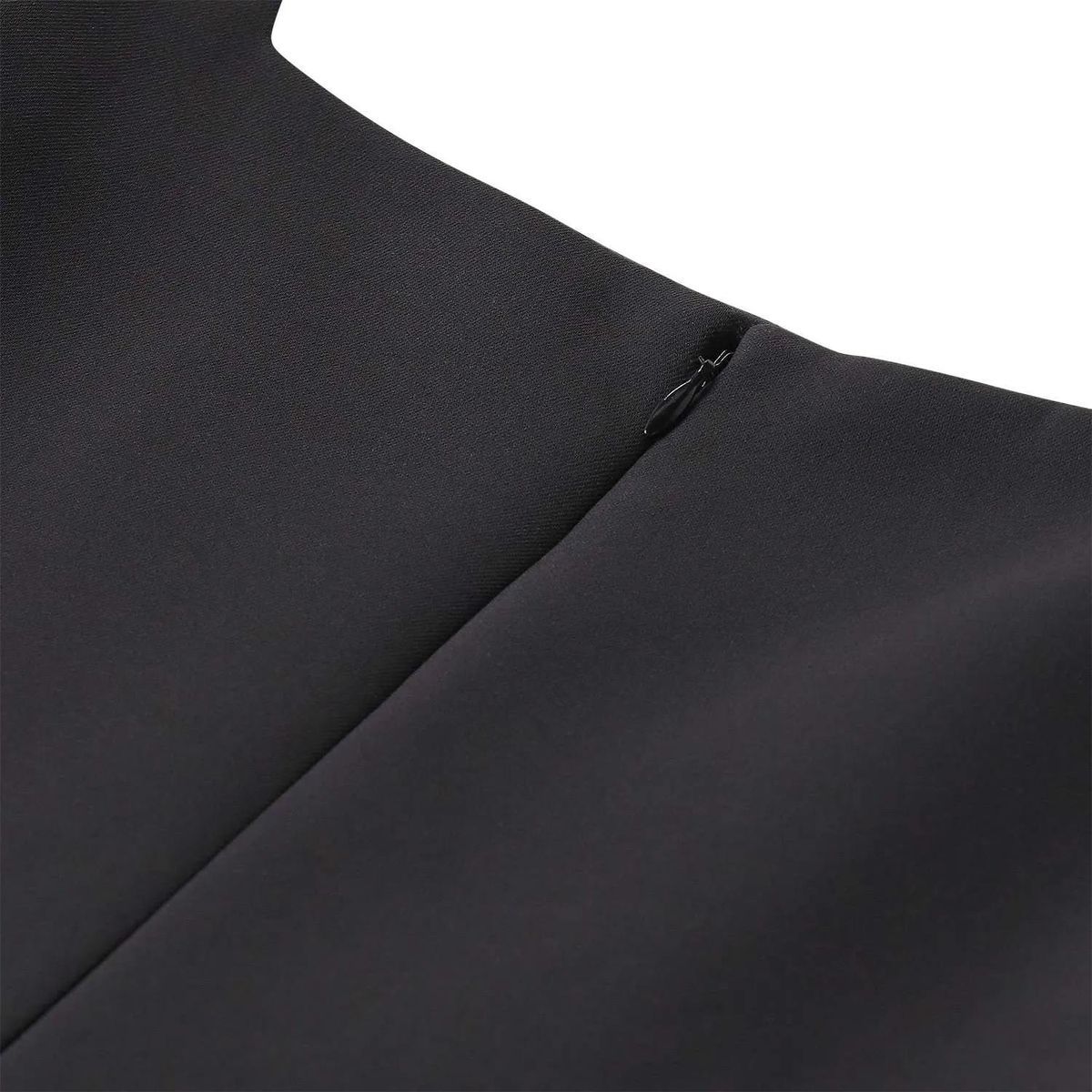 Chices Minikleid mit floralen Applikationen