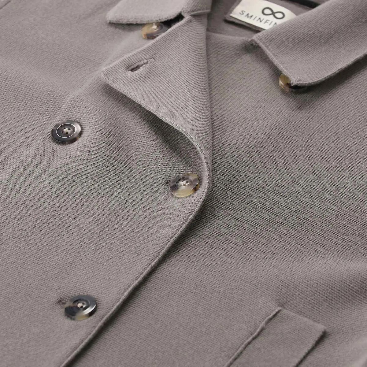 Zweireihige Strickjacke im Blazer-Stil