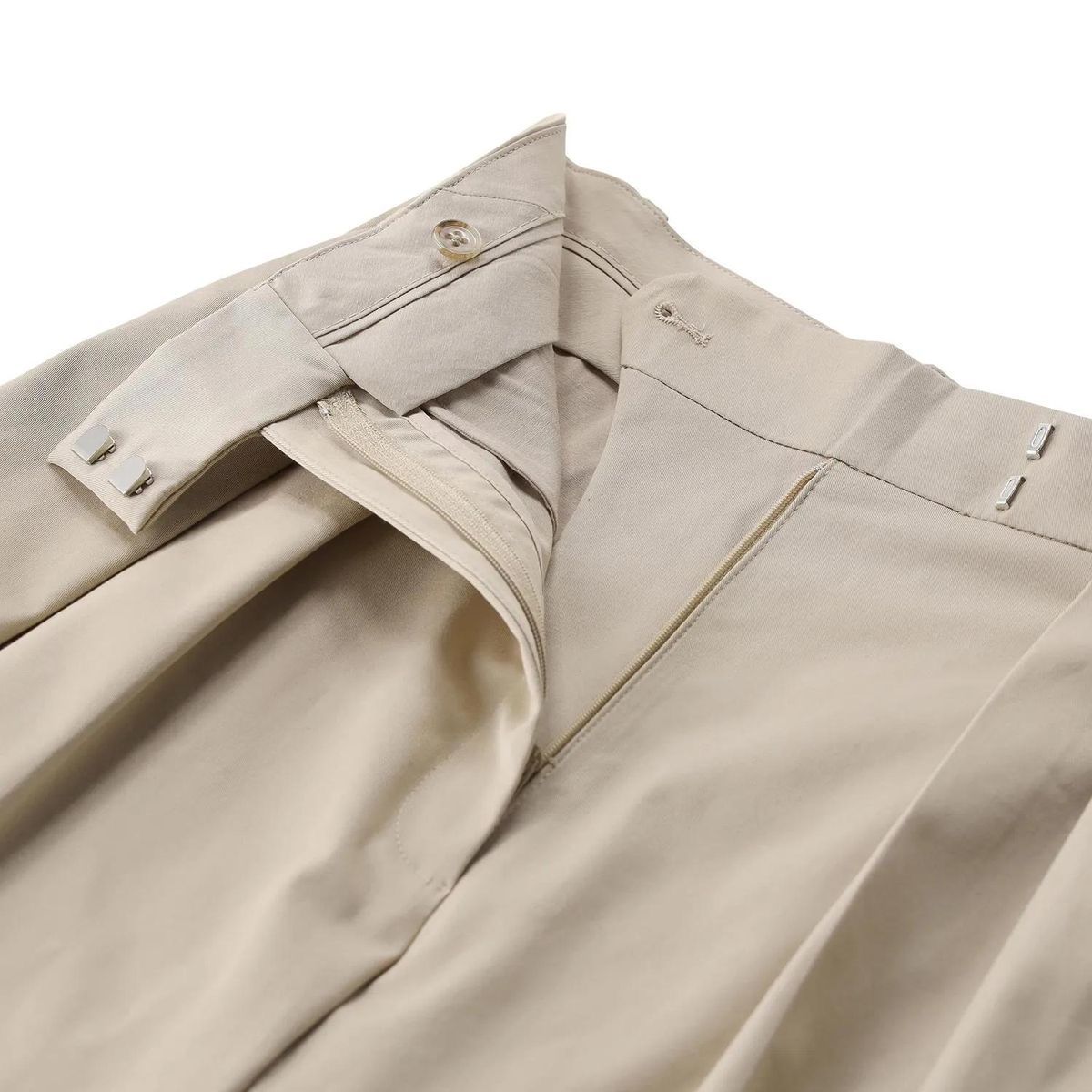 Weite Bundfaltenhose