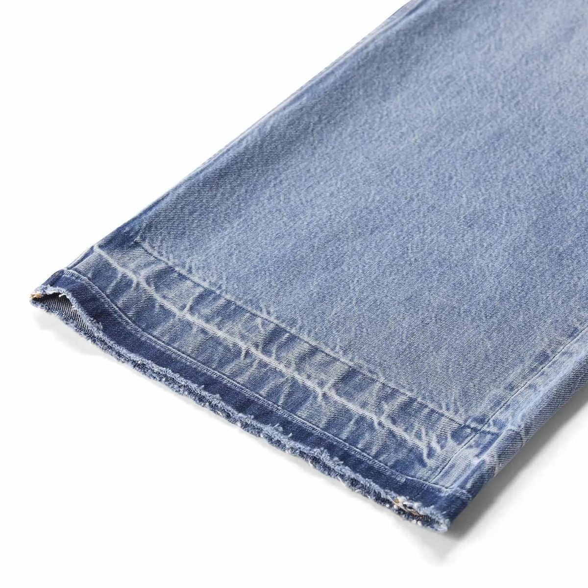 Weitgeschnittene Jeans aus hellem Denim