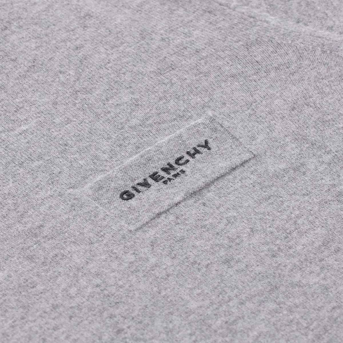 Klassischer Rundhalspullover aus Wolle und Kaschmir