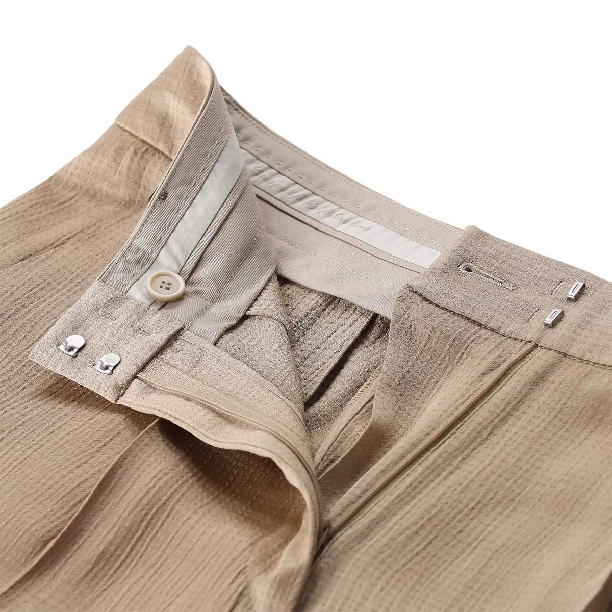 Weite Stoffhose mit Bundfalten