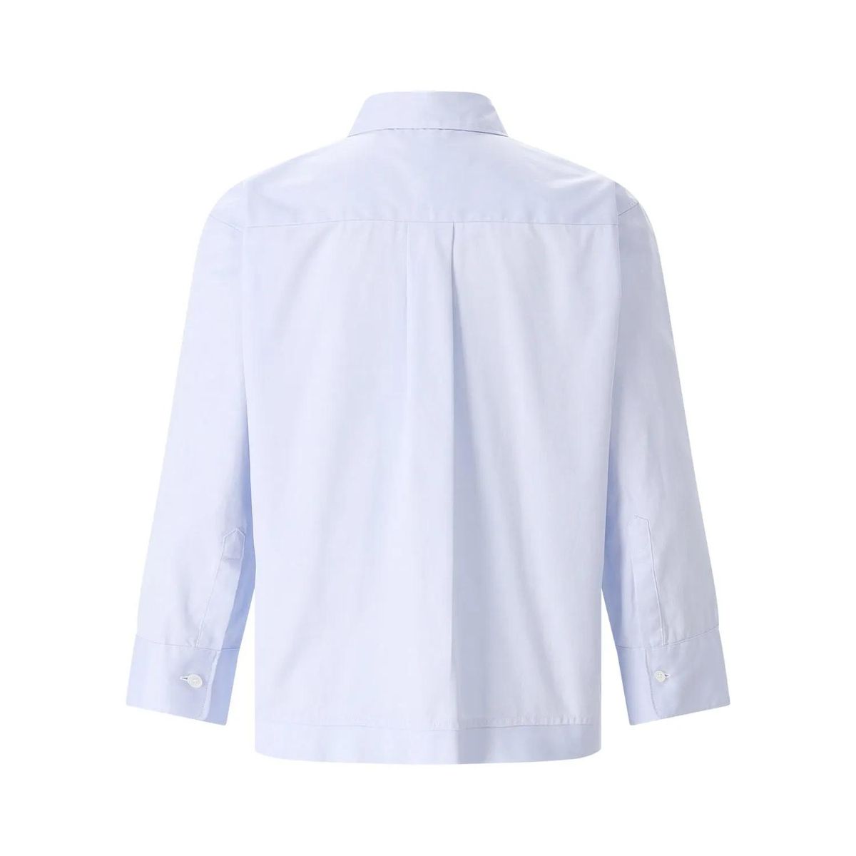 Klassisches hellblaues Button-Down-Hemd