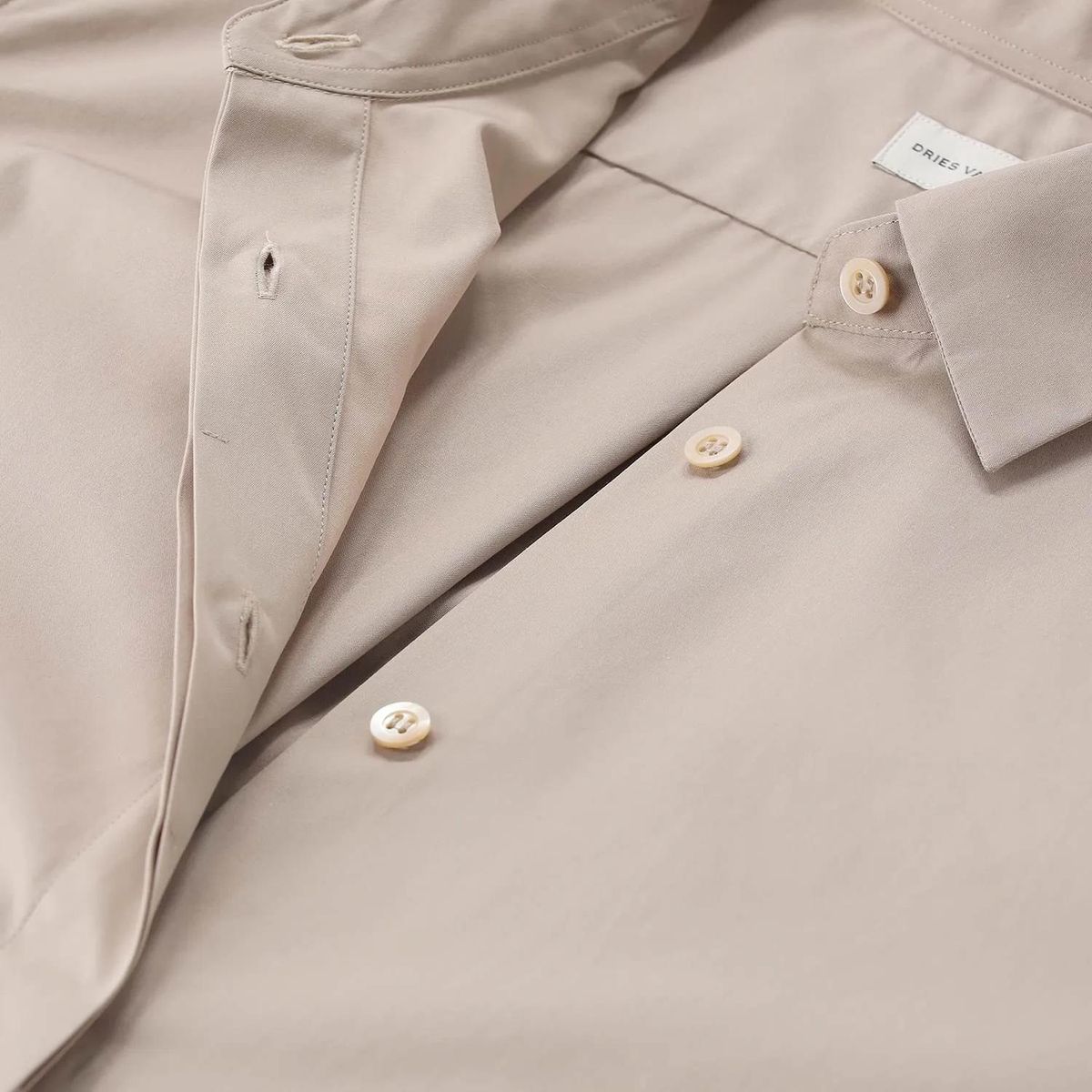 Klassisches Langarm-Hemd mit Knopfleiste