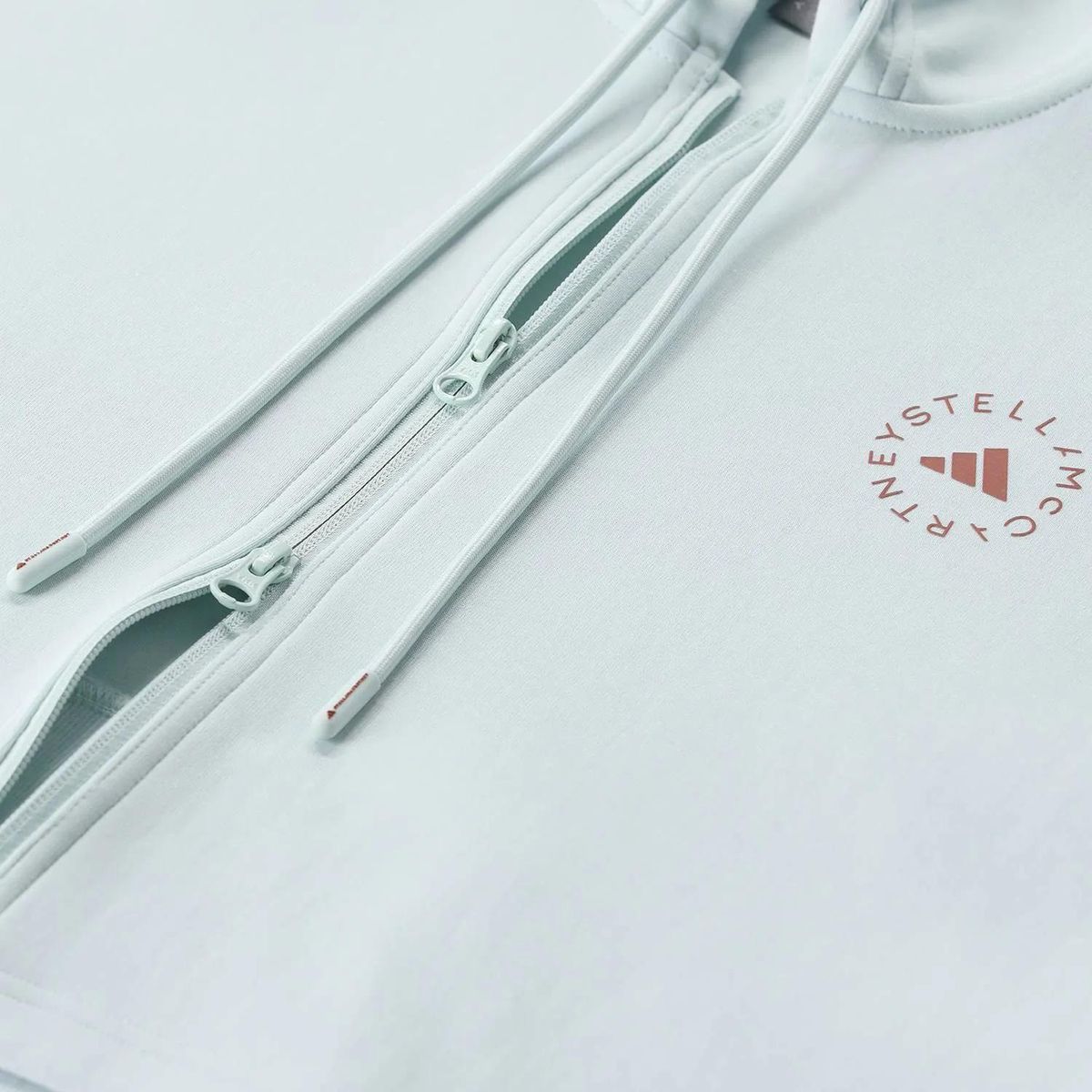 Kurze Sweatjacke mit Reißverschluss