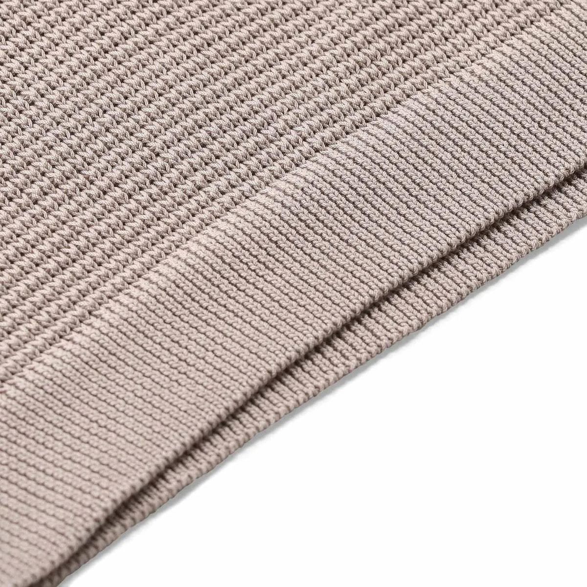 Locker geschnittenes Strickshirt mit Tasche