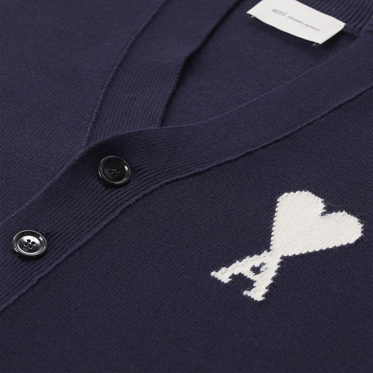 Klassische Strickjacke mit Logo