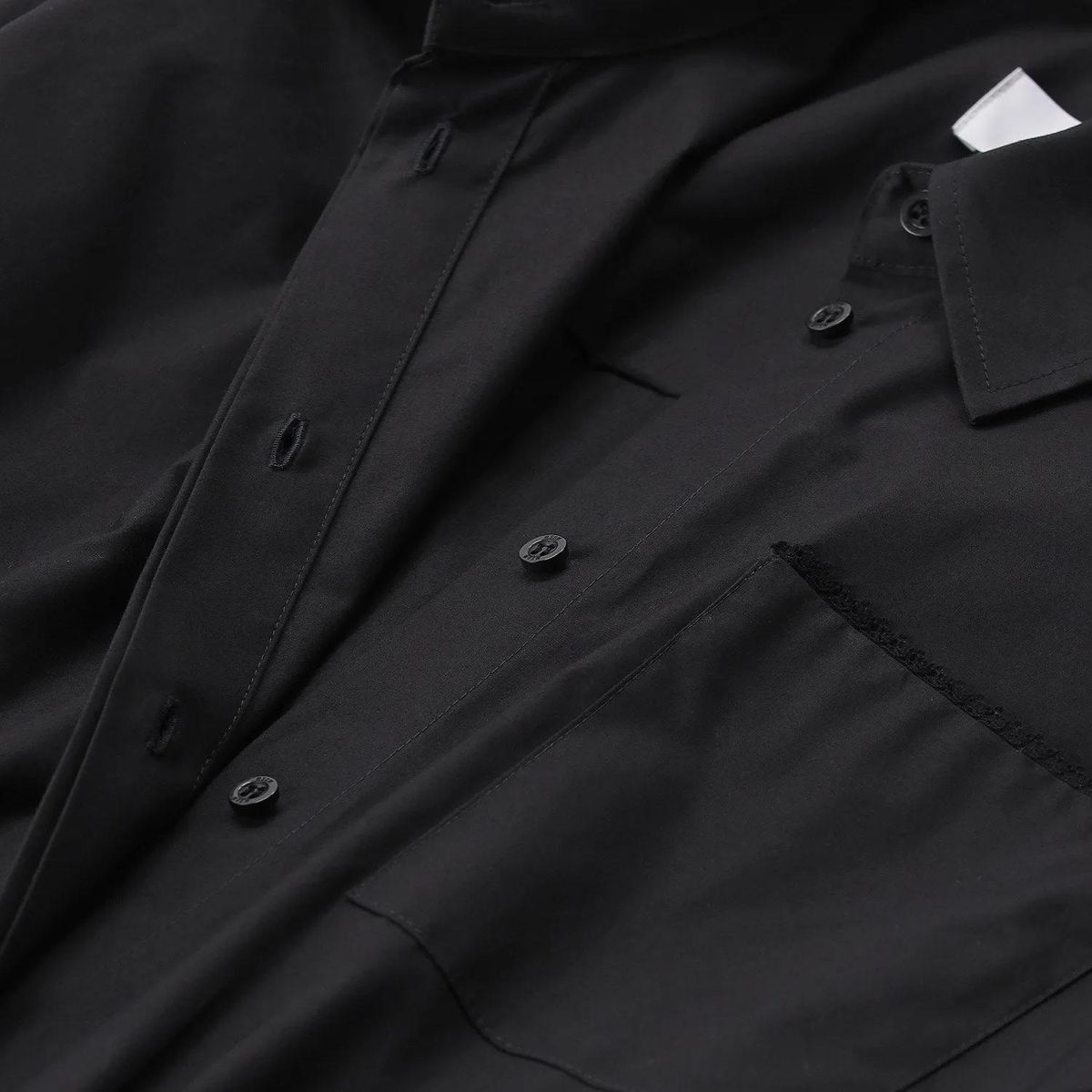 Klassisches Hemdkleid mit weitem Rock