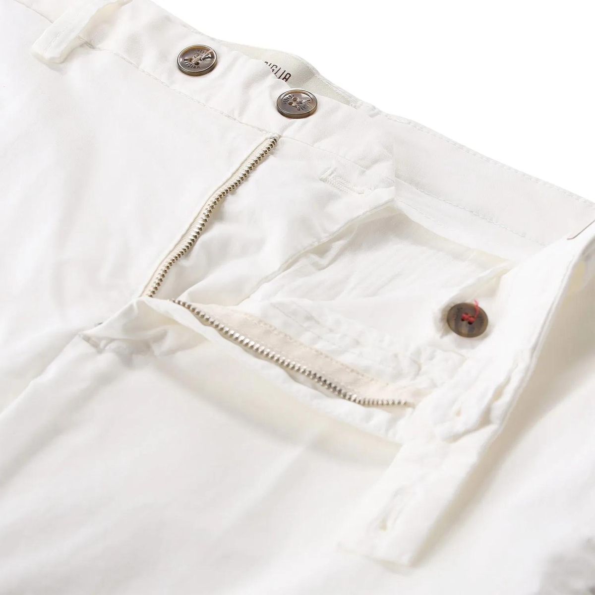 Klassisch geschnittene Bermuda-Shorts aus Baumwollmischung