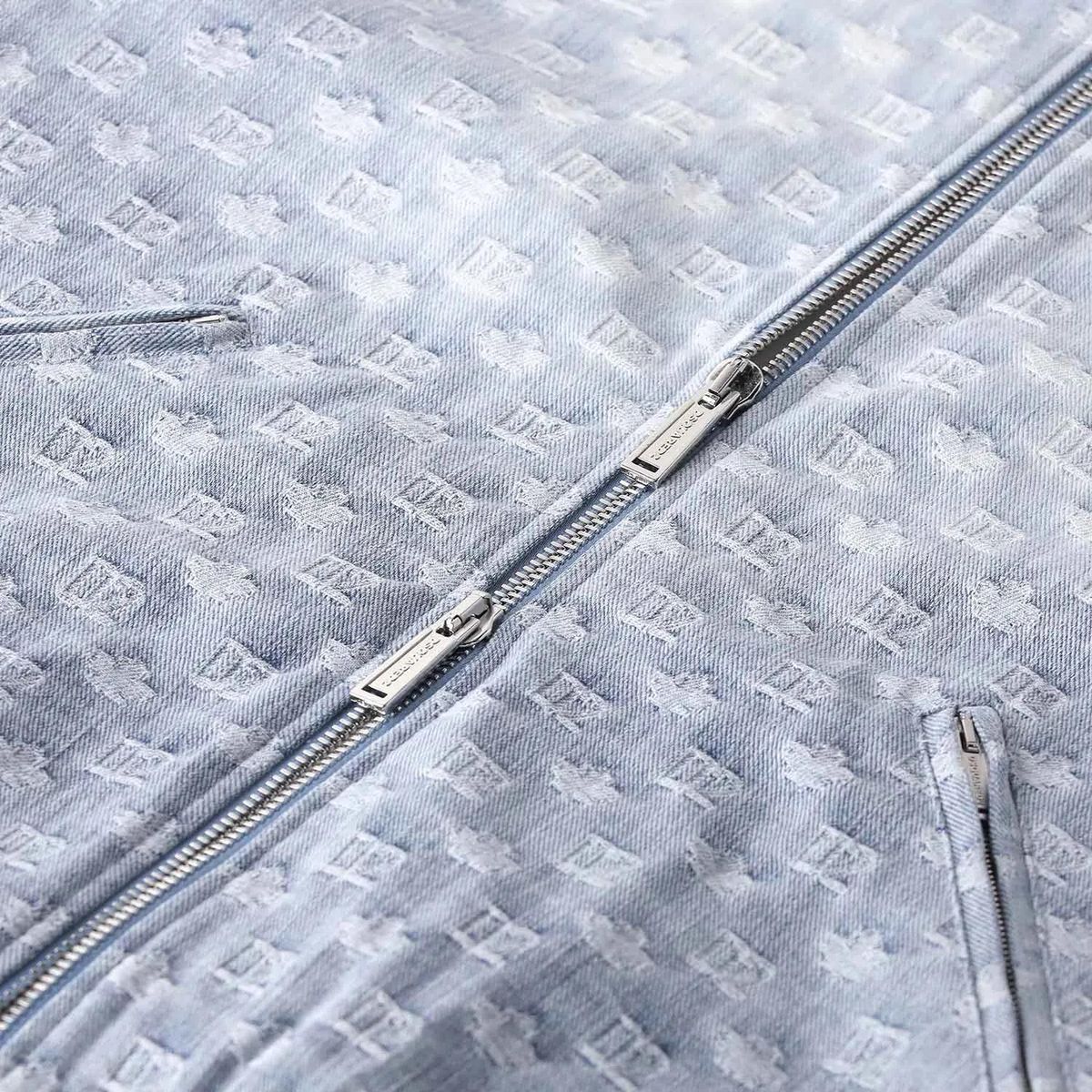 College Jacke aus Denim und Strick