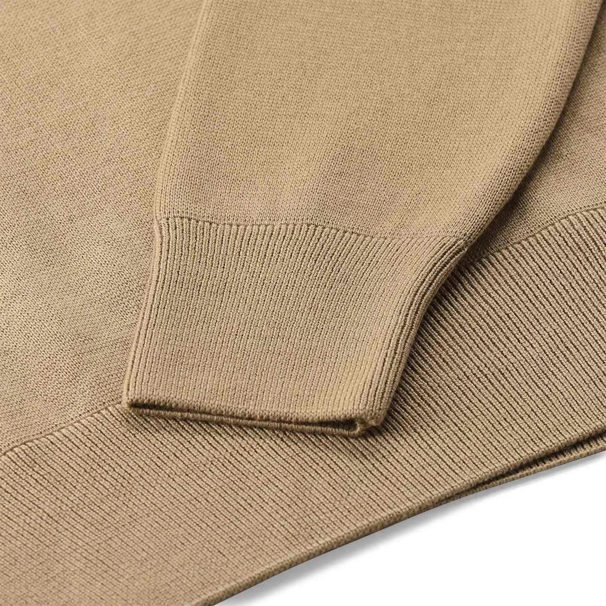 Eleganter Rollkragen-Strickpullover mit Logo