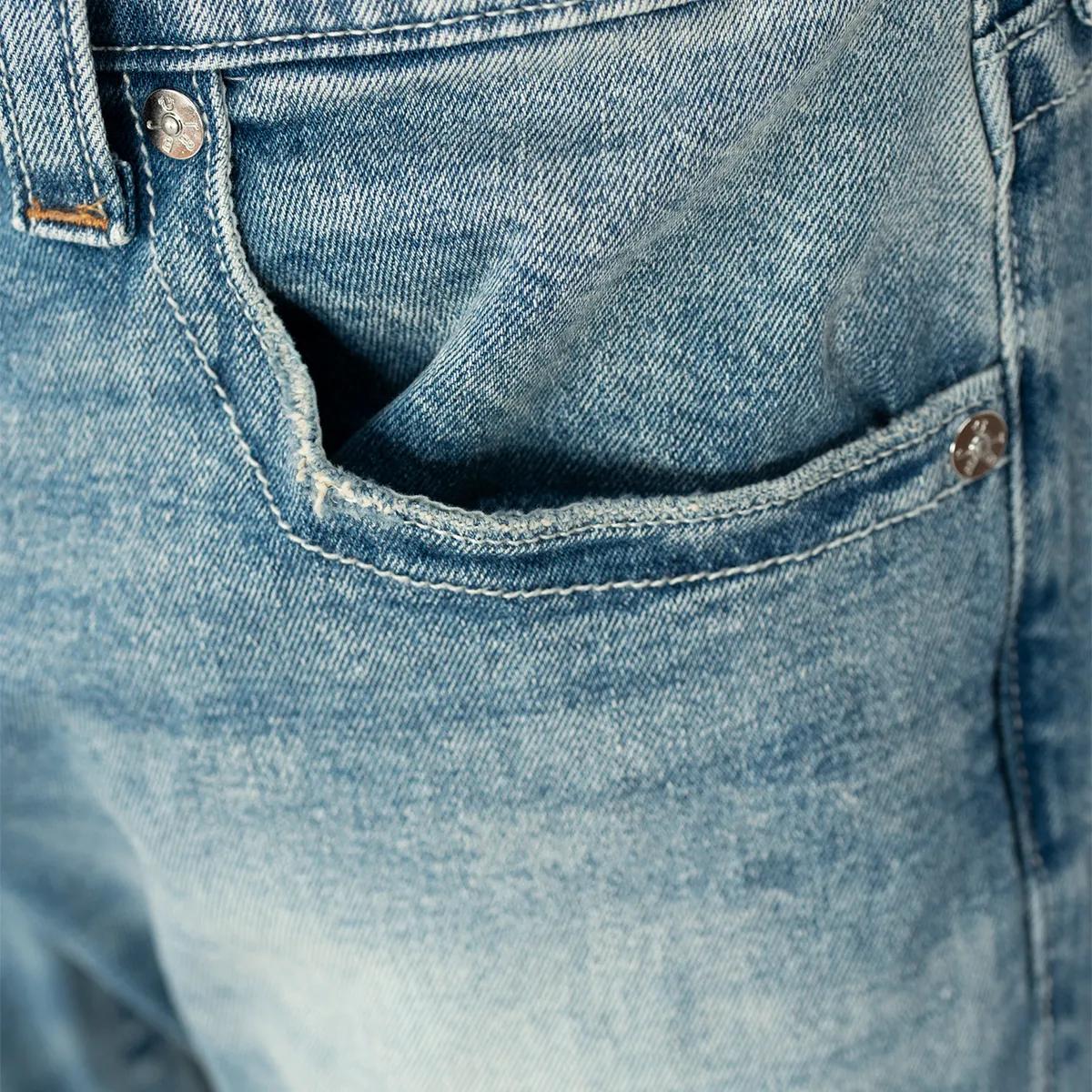 Hell gewaschene Slim Fit Jeans