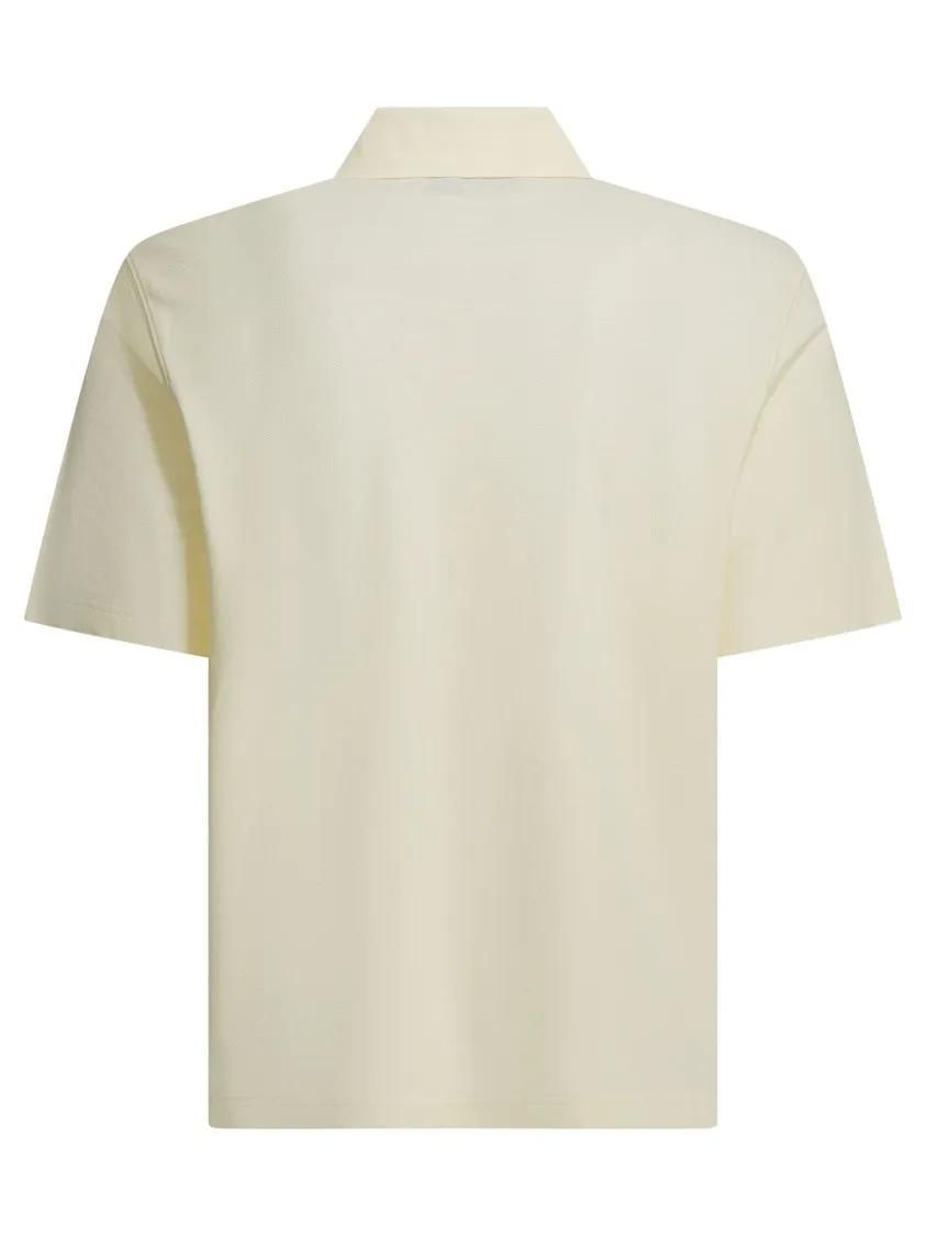 Minimalistisches Poloshirt mit gesticktem Logo