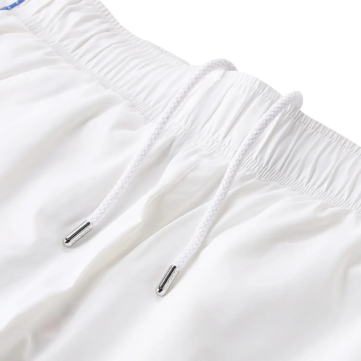 Weiße Badeshorts mit Tennis Club Print