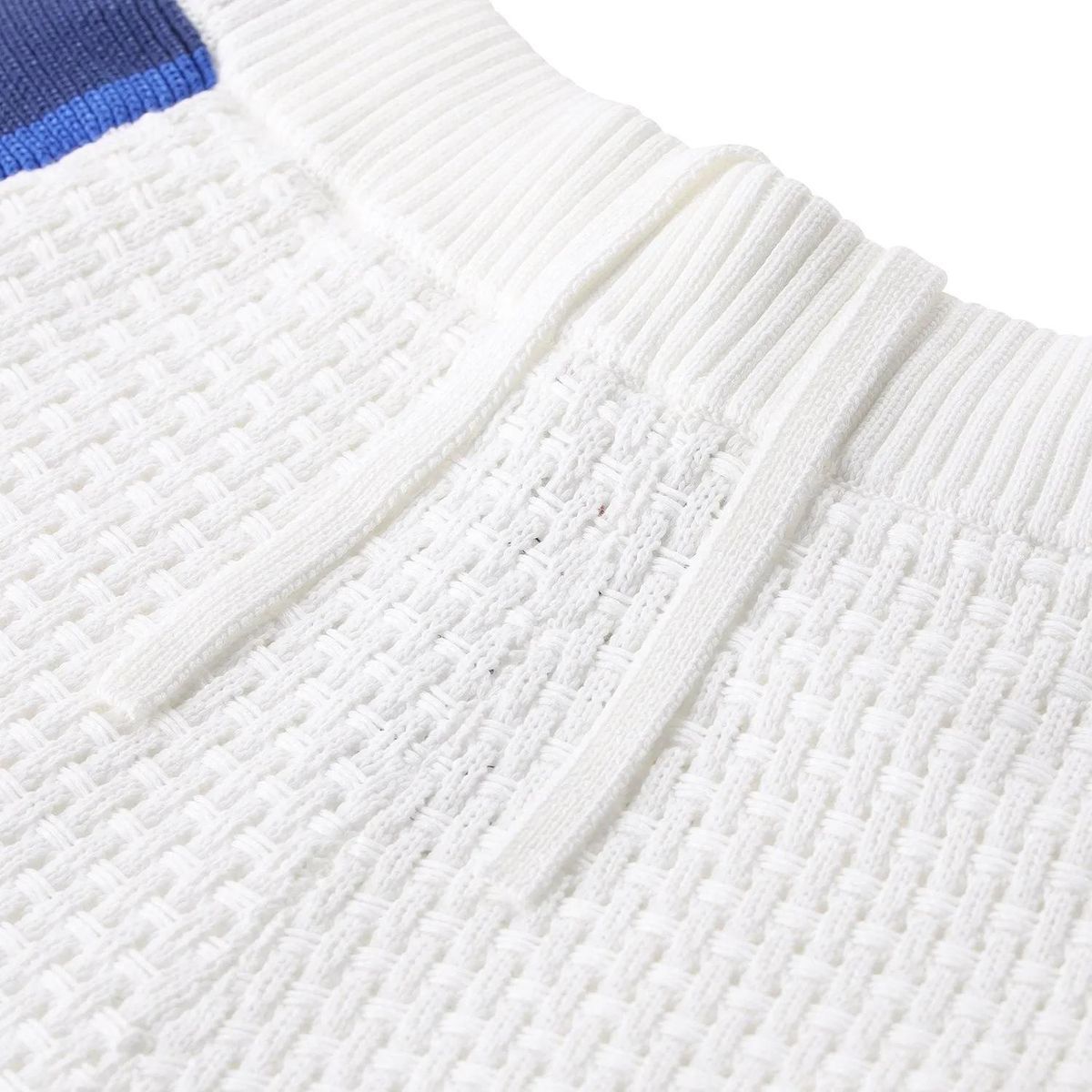 Weiße Strick-Häkelshorts