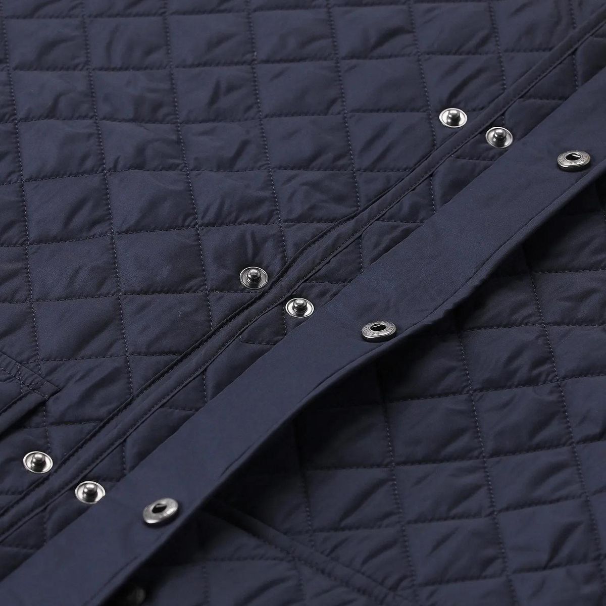 Gesteppte Nylonweste mit Logo-Patch