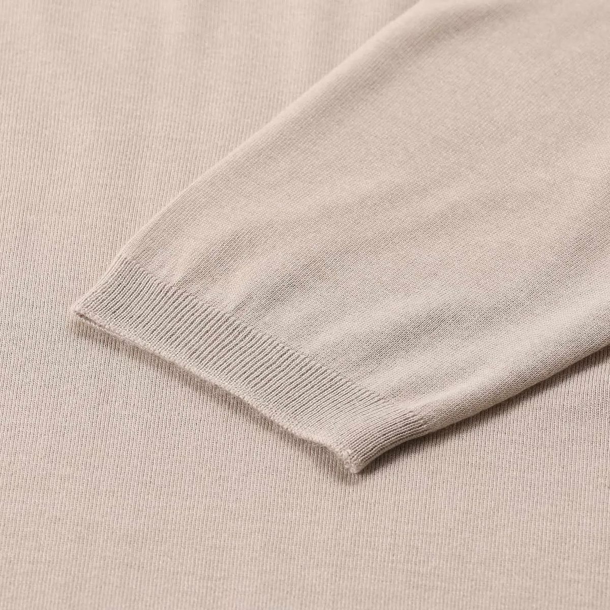 Kaschmir-Seiden-Strickoberteil mit Ärmeln