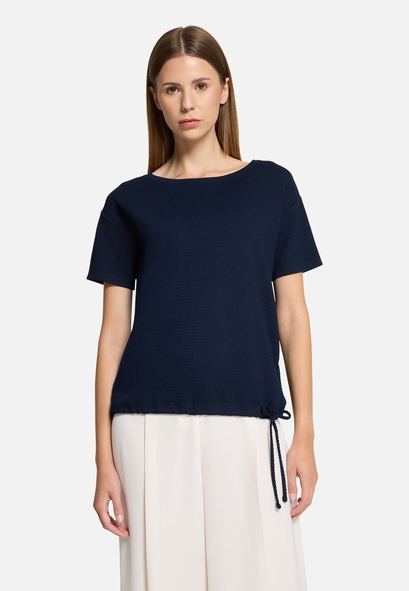 Strukturiertes Strickoberteil mit Tunnelzug-Detail