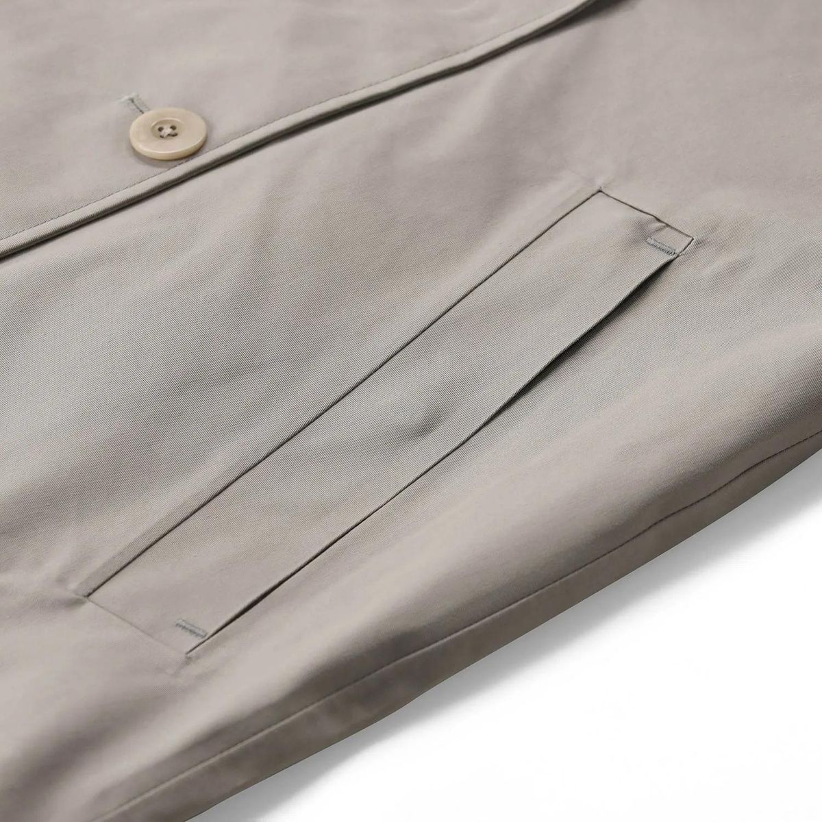 Kurzer Zweireihiger Trenchcoat