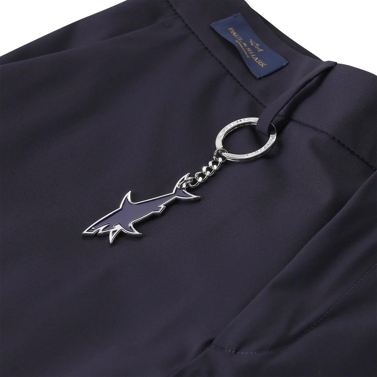 Klassische Chino-Hose mit geradem Bein und Anhänger